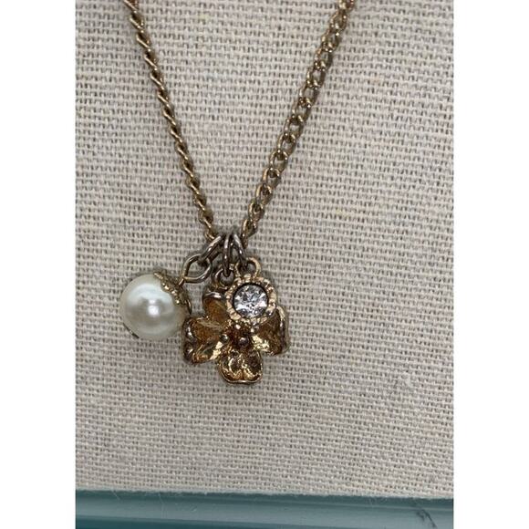 Lot Of 3 Dainty Little Bling Necklaces 1 Is An Aero Necklace - Picture 3 of 8